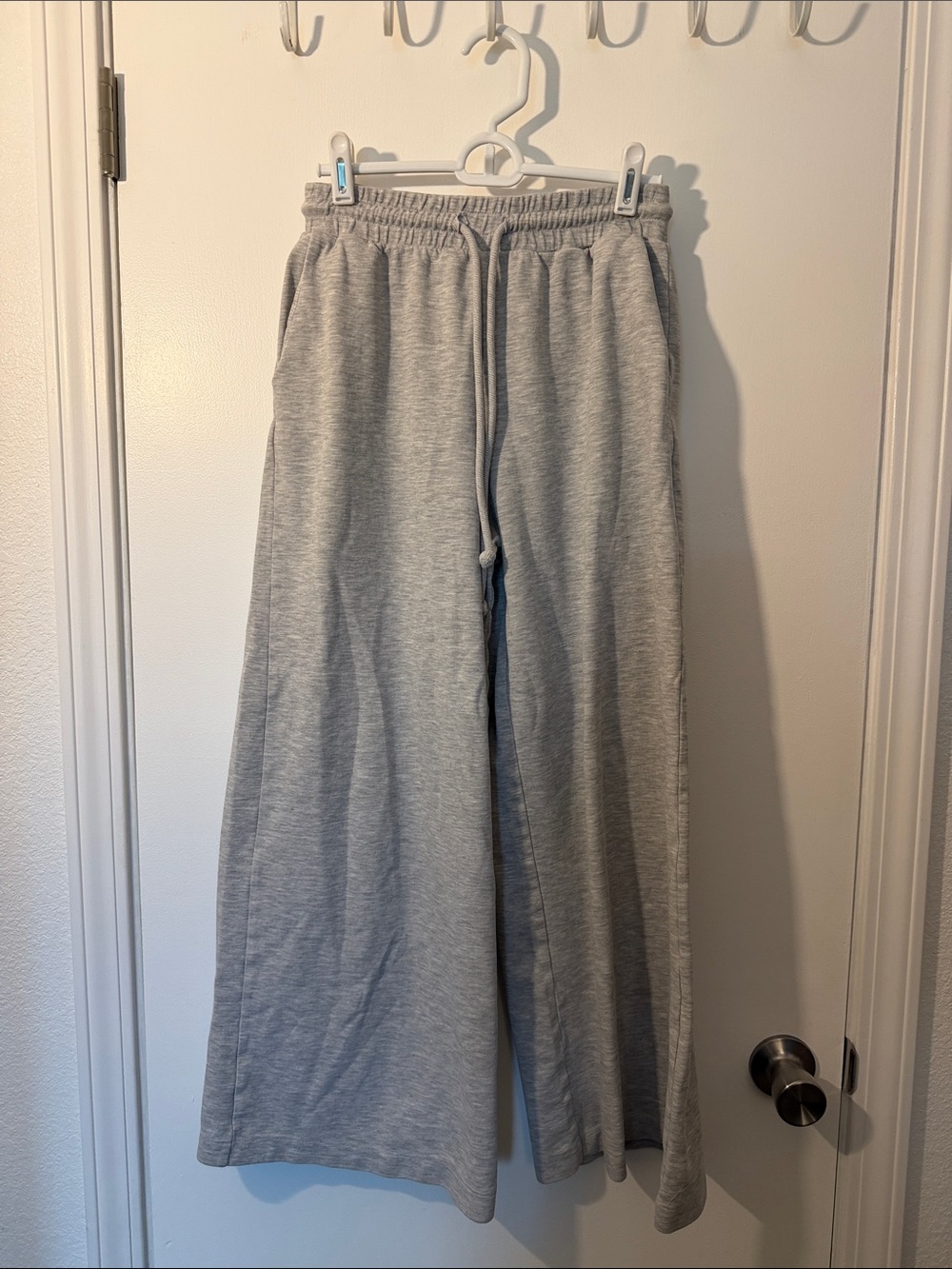 Zara Light Gray Wide-Leg Sweatpants